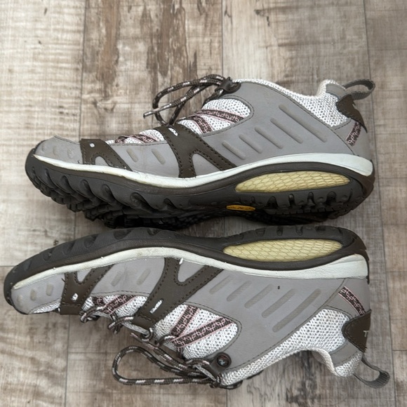 Merrell - Picture 4 of 8